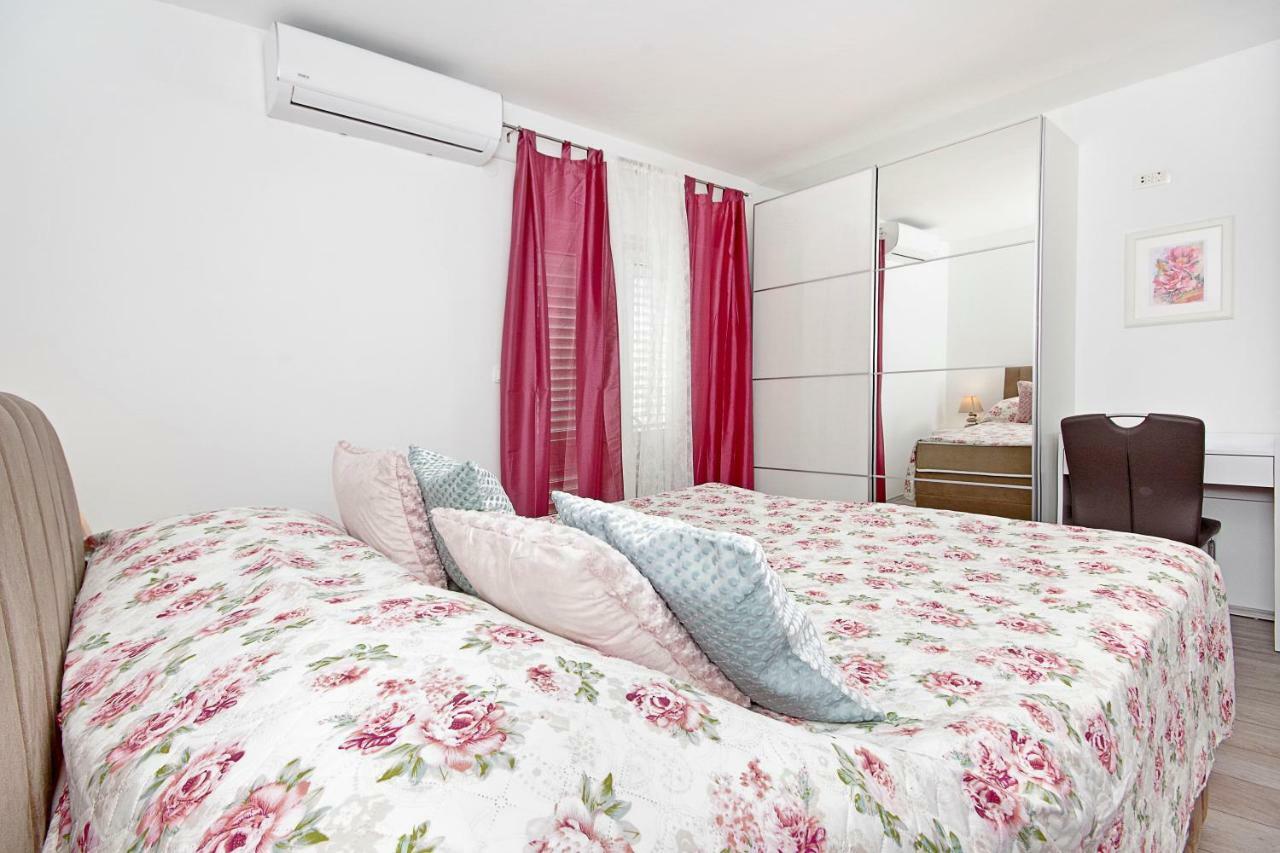 Apartment Mira มาคาร์สกา ภายนอก รูปภาพ